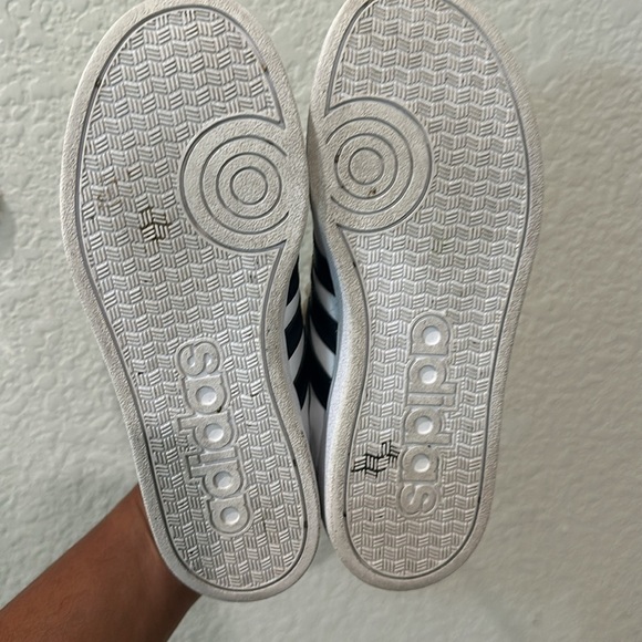 Adidas kids sneakers 2.5 - Picture 12 of 12